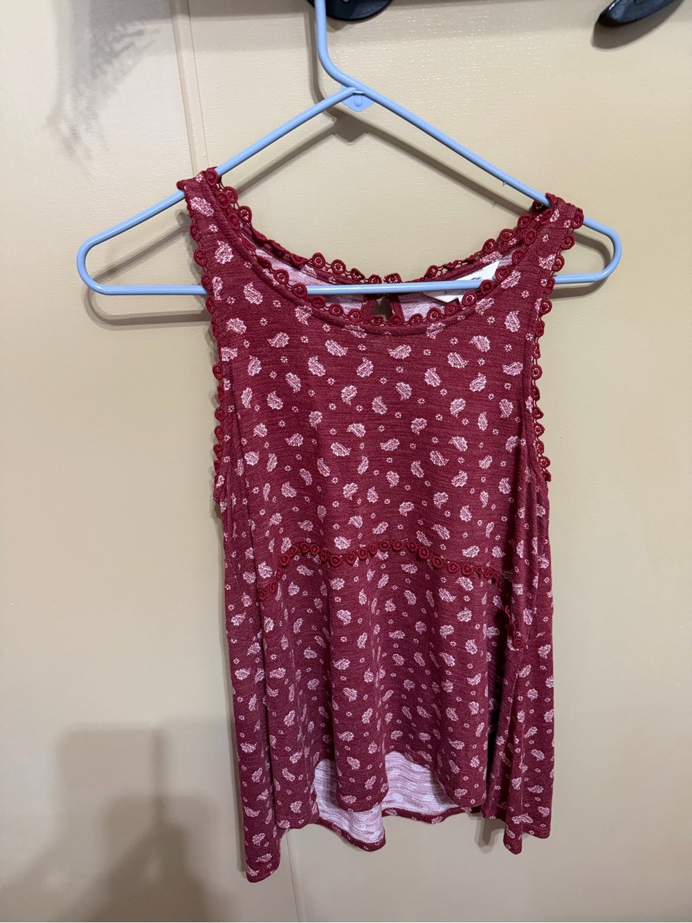 LC Lauren Conrad Burgundy Floral Crochet-Trim Tank